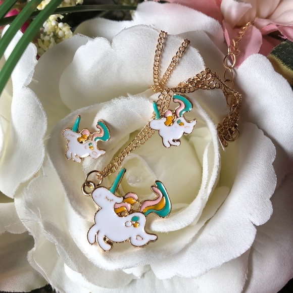 New! Unicorn necklace &earrings /jewelry set - Picture 2 of 8